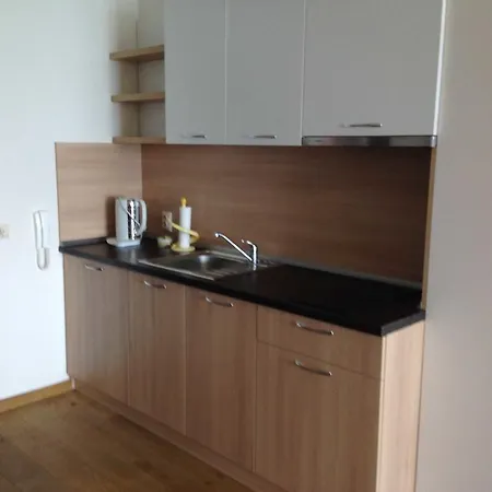 Tuthon Seaside Apartment